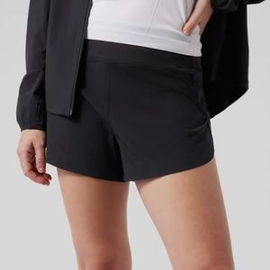 Athleta High Rise Run With It 2.5" Short (Size XXS)